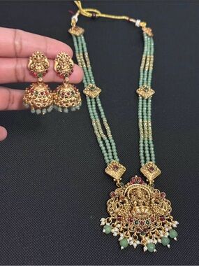 Indian jewelry set